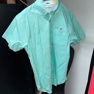 Columbia Men's Light Green Casual Button Down Shirt